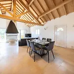 Familial A - Nature, Terrasses & Jardin Clos, Vue Vallee, Foret Holiday home *