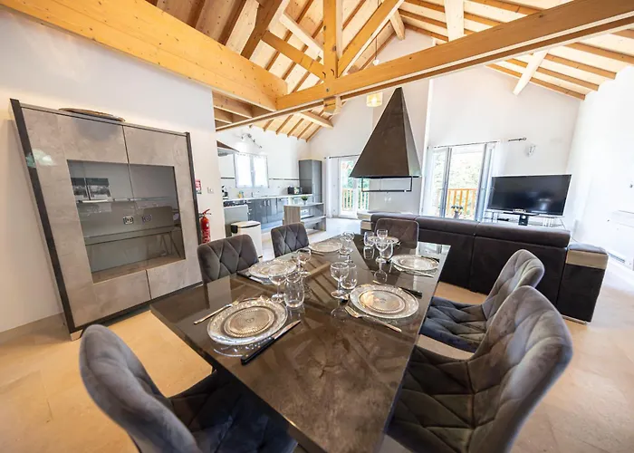 Дом отдыха Familial A - Nature, Terrasses & Jardin Clos, Vue Vallee, Foret Jezainville