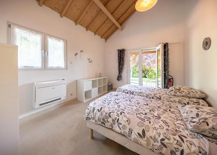 Дом отдыха Familial A - Nature, Terrasses & Jardin Clos, Vue Vallee, Foret